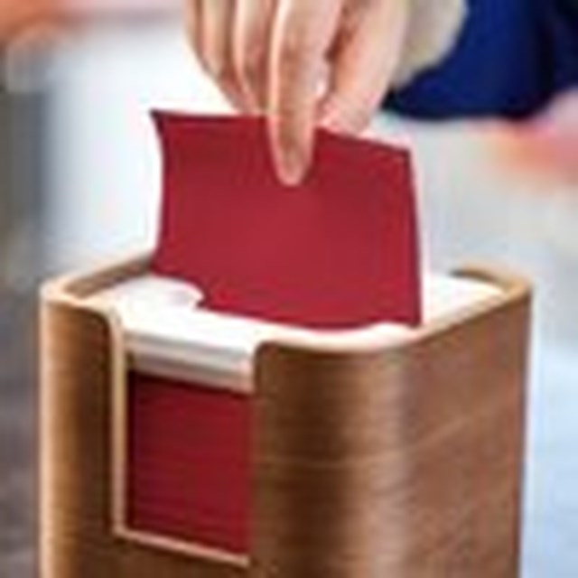 Dispenserservetter Tork Premium bordeaux N4 2-Lag 8000St/krt - 1