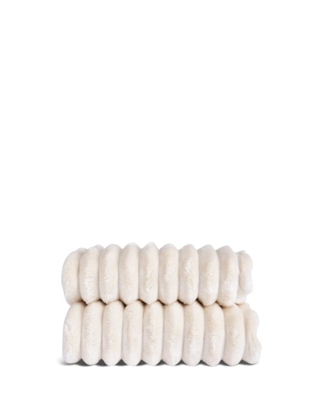 Esther Fleecepläd, Benvit - 1